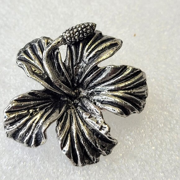 Antique Rhodium Hibiscus Brooch Medium Size Pin - Picture 2 of 7